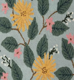 Minnie Dandelion Wool-Hooked Rug