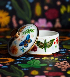 Round Porcelain Box